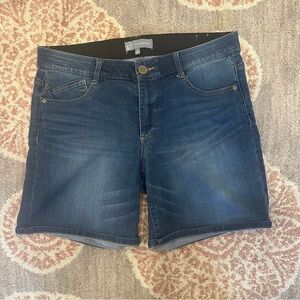 Wit & Wisdom shorts size 16
